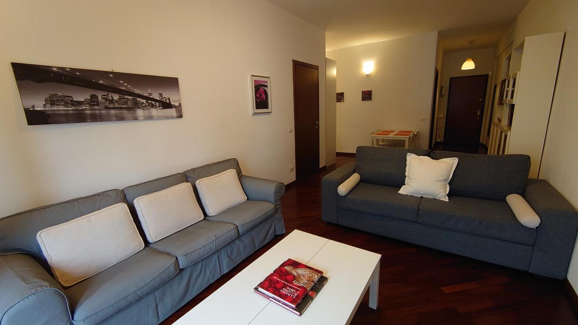 Trilocale Zona Corso Sempione Vicino Metro Mm5 - Losanna Appartamento